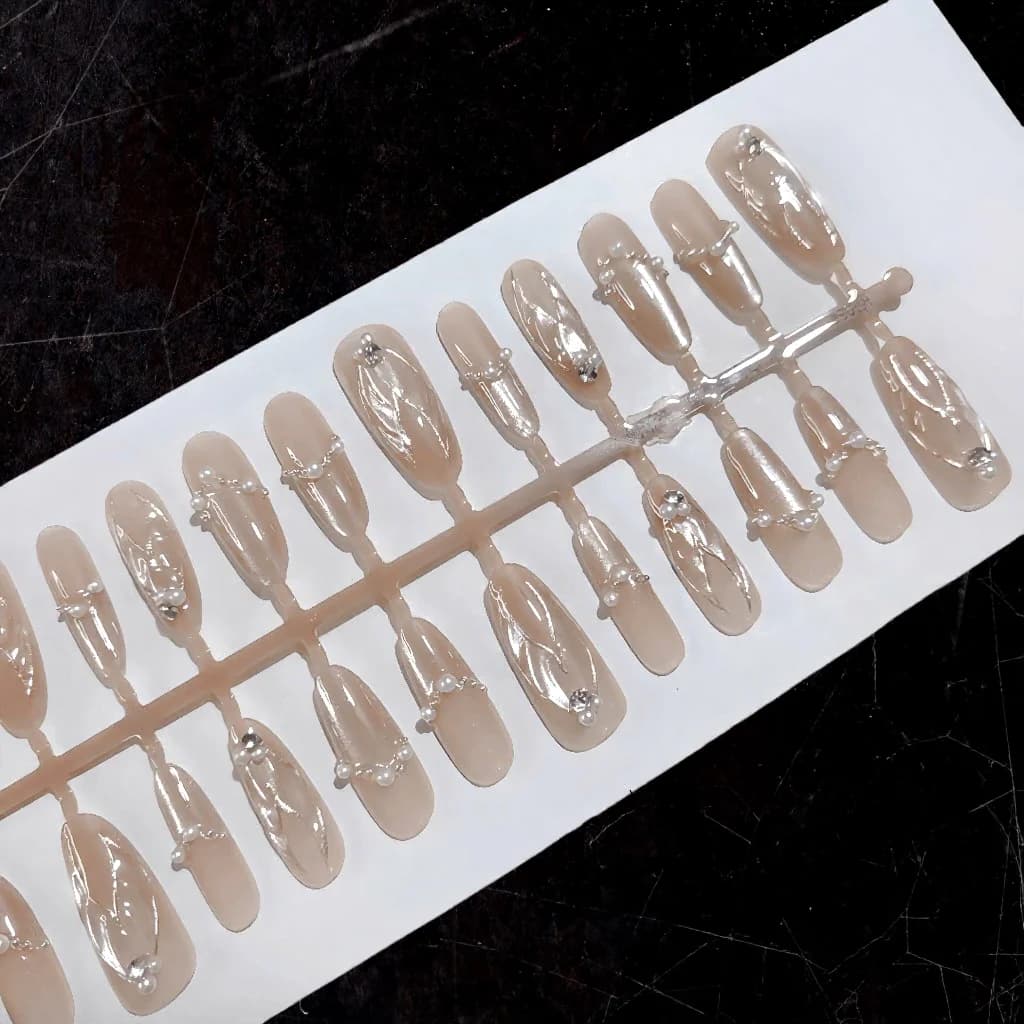 Nakładane paznokcie Cat Eye Mermaid, długie owalne, 30 sztuk