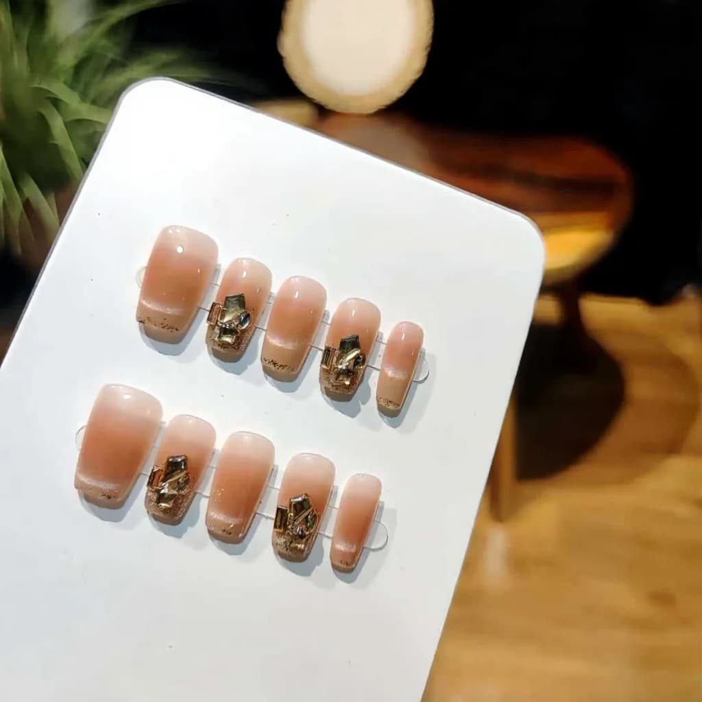 Tipsy naklejane Cat Eye Róż ze cyrkoniami, krótkie trumienne, 30 sztuk
