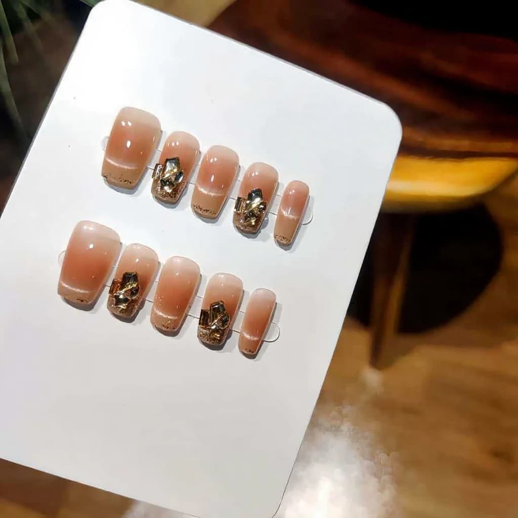 Tipsy naklejane Cat Eye Róż ze cyrkoniami, krótkie trumienne, 30 sztuk