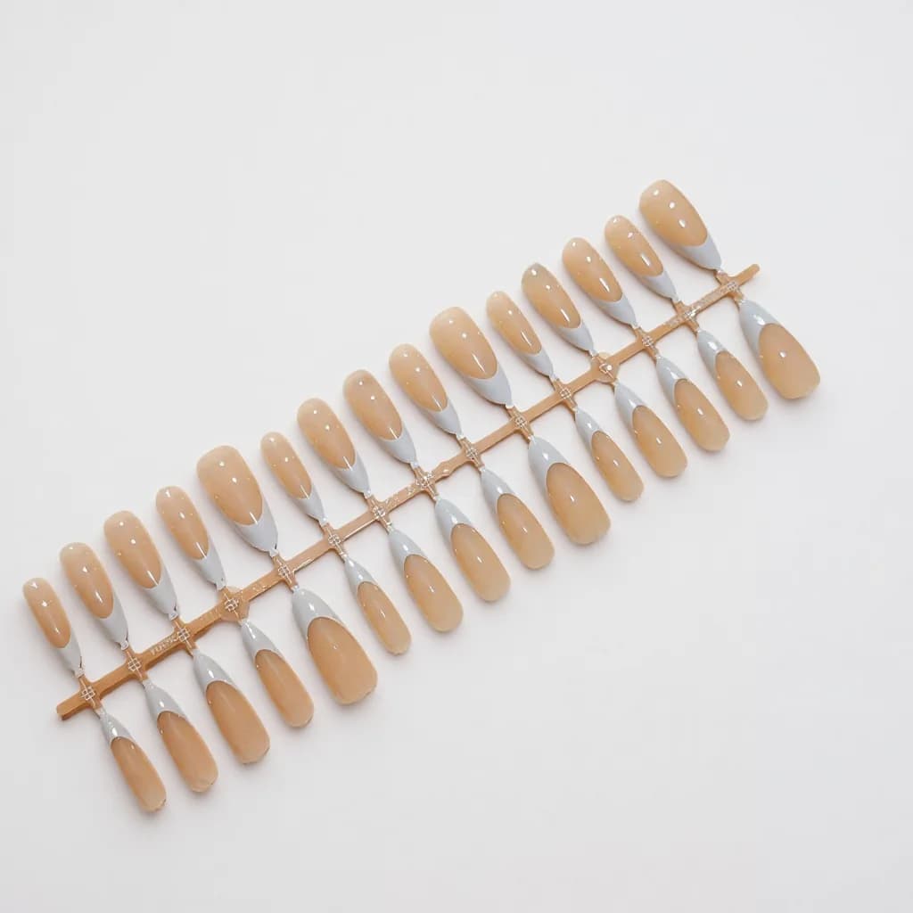 Szaro-białe tipsy French Long Almond, pełny zestaw