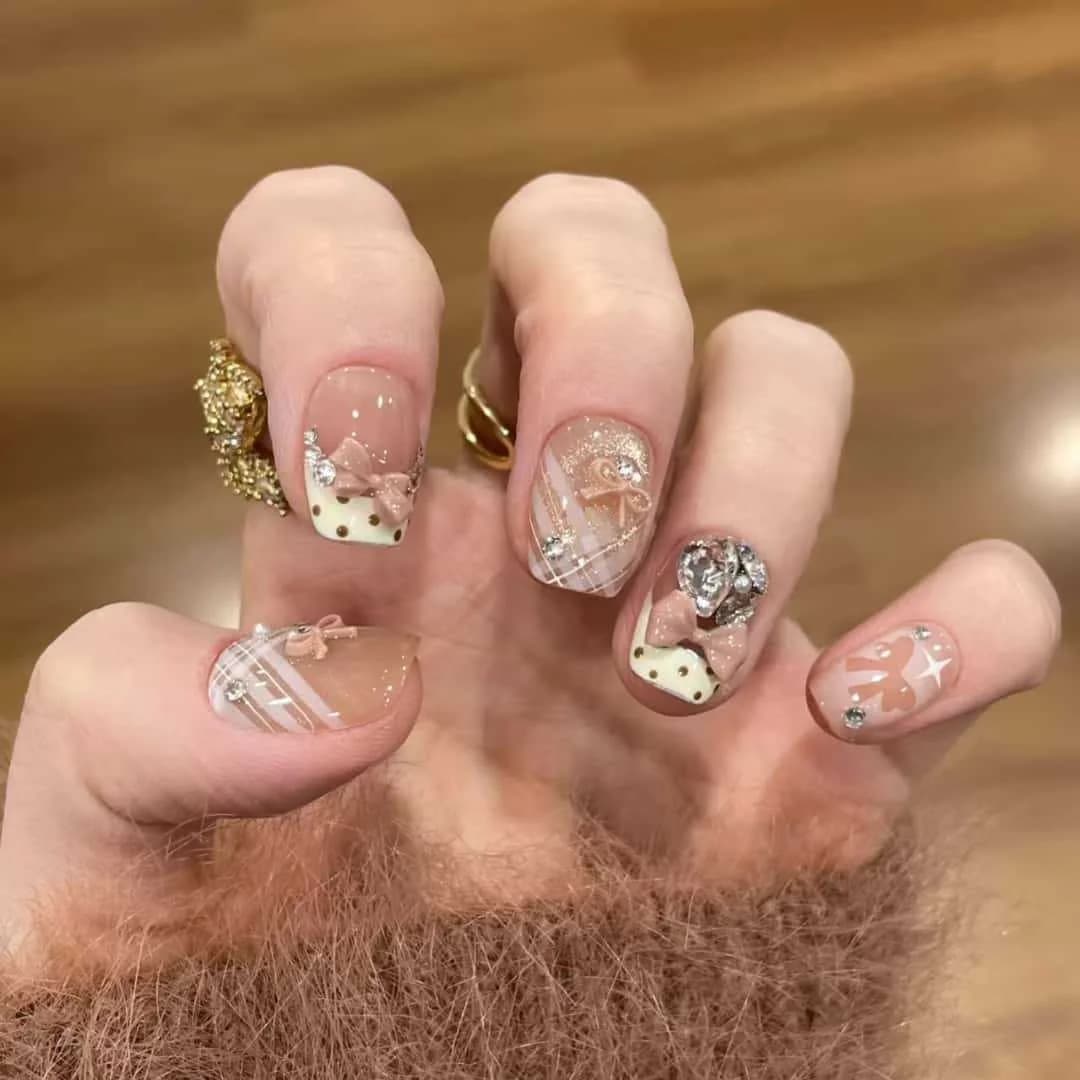 Kremowe Lily French Tip Cat Eye Krótkie Trumienka 30 szt.