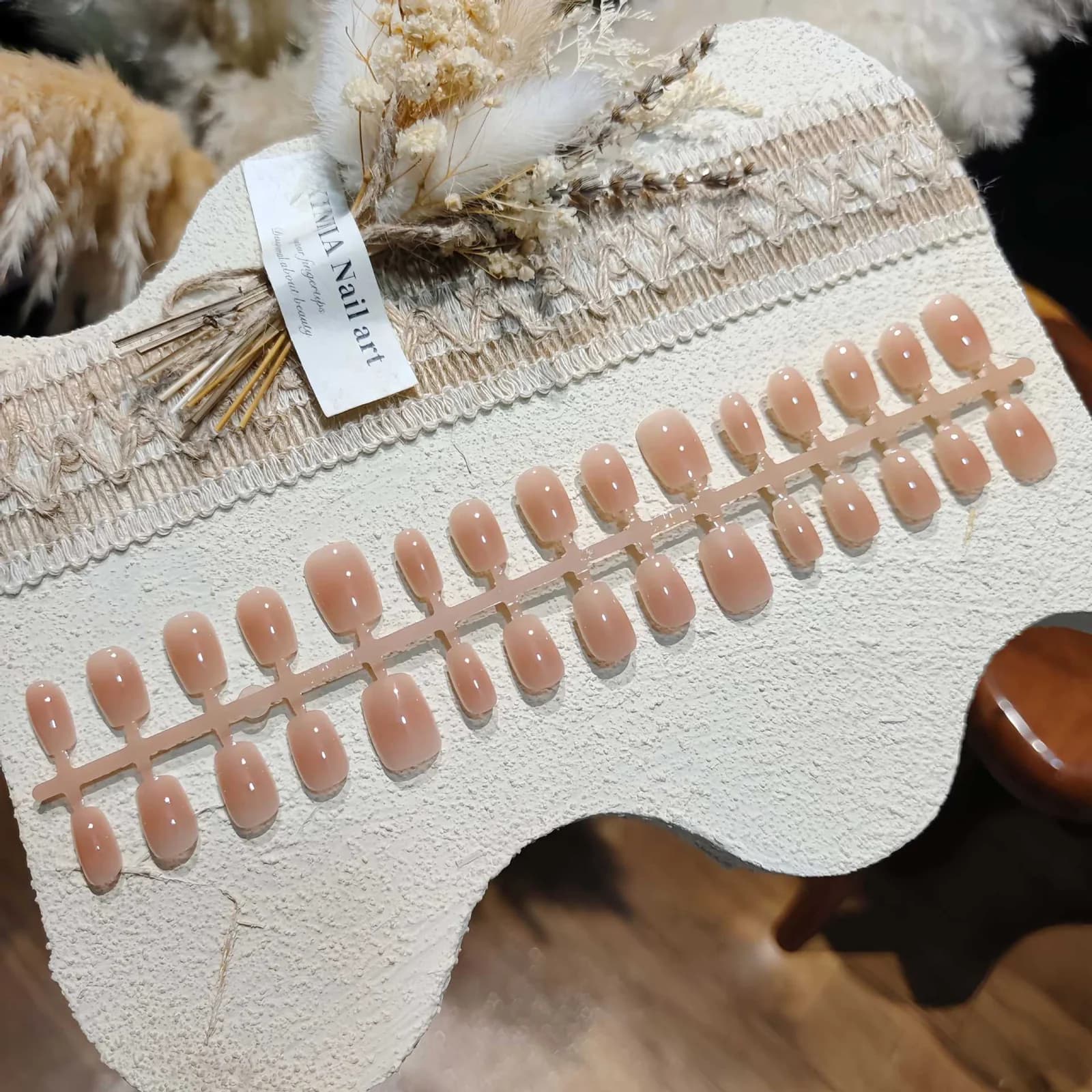 Sztuczne paznokcie wciskane, wzór blush, 30 sztuk, krótkie/średnie, kształt trumienki